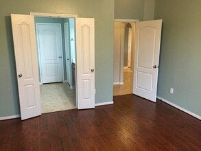 Building Photo - 1719 Brighton Brook Ln