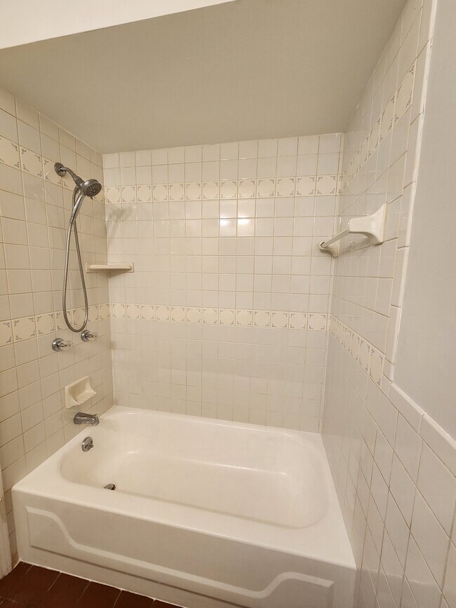 Foto del edificio - 2744 Dalton Ave