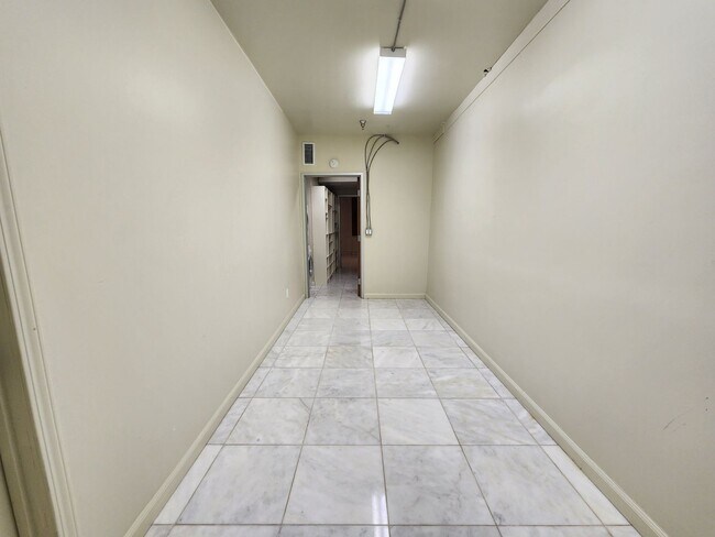 Foto del edificio - 120 I St