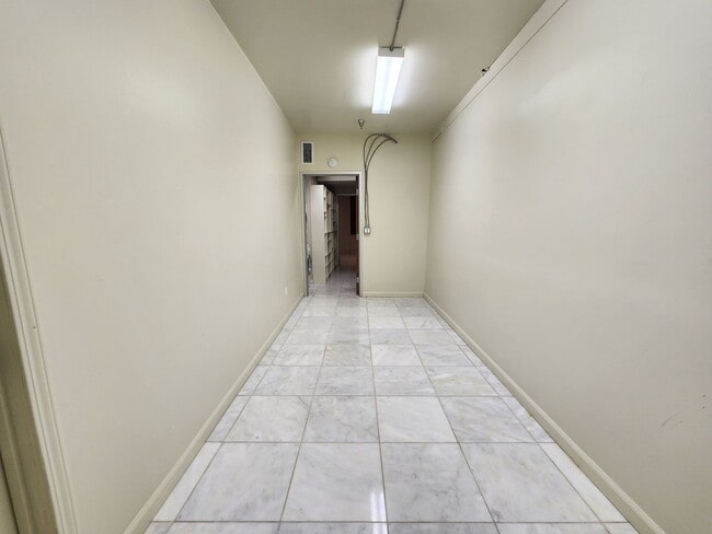 Building Photo - 120 I St