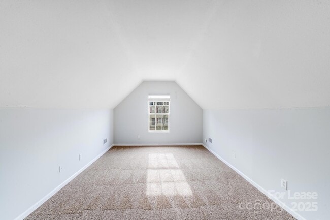 Building Photo - 6320 Alder Ct