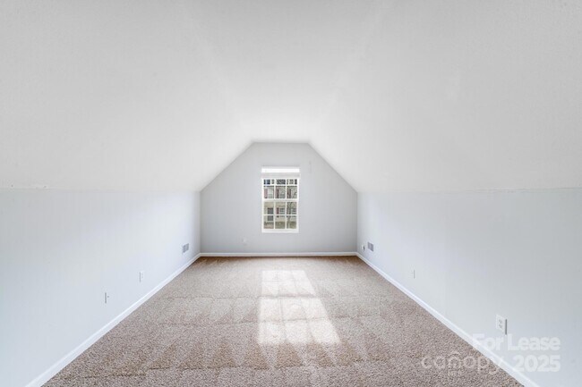 Foto del edificio - 6320 Alder Ct