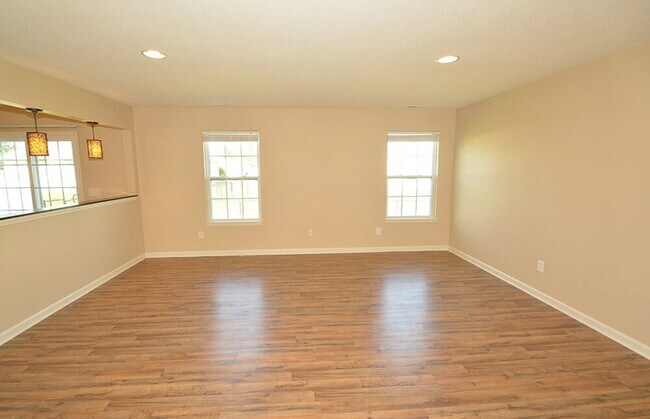 Foto del edificio - 4062 Magnolia Dr