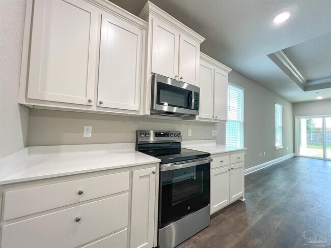 Building Photo - 5381 Parkside Dr