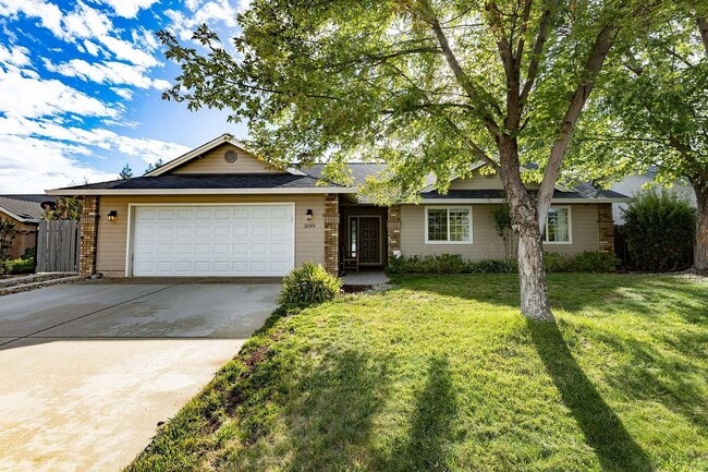 Building Photo - 3099 Blue Bell Dr