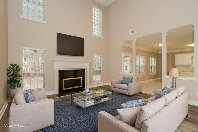 Building Photo - 355 Woodstream Dr