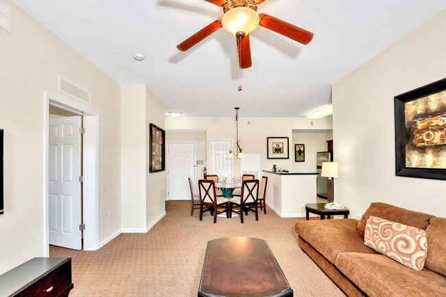 Building Photo - 8113 Resort Village Dr