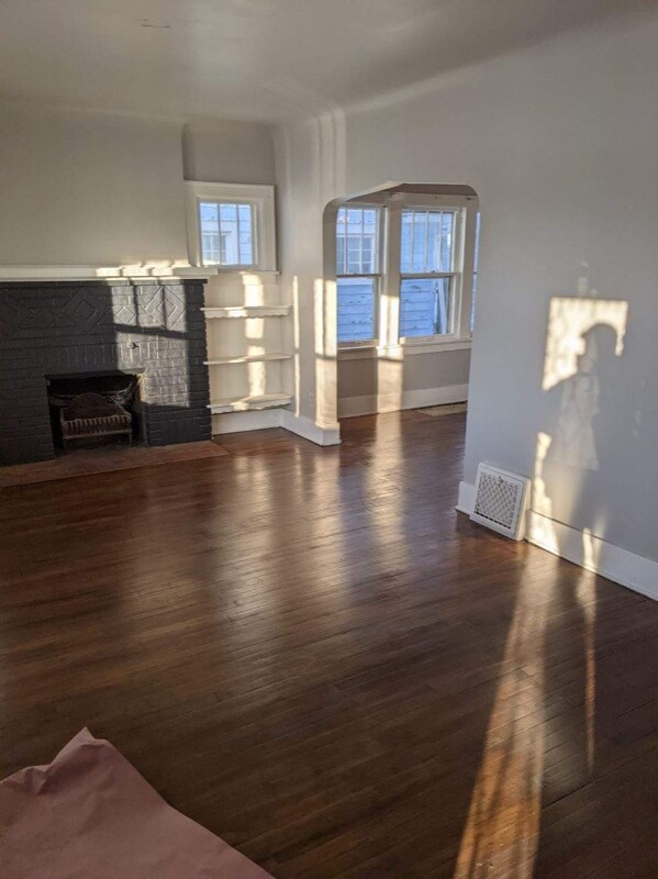 Building Photo - 1605 Kearsley Park Blvd