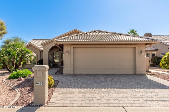 Building Photo - 9559 E Sunburst Dr