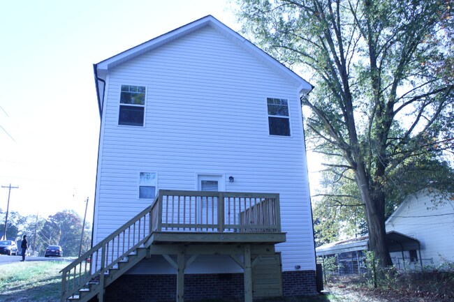 Foto del edificio - 406 Pleasant Ave