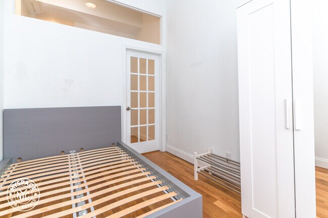 Building Photo - 295 Wyckoff Ave