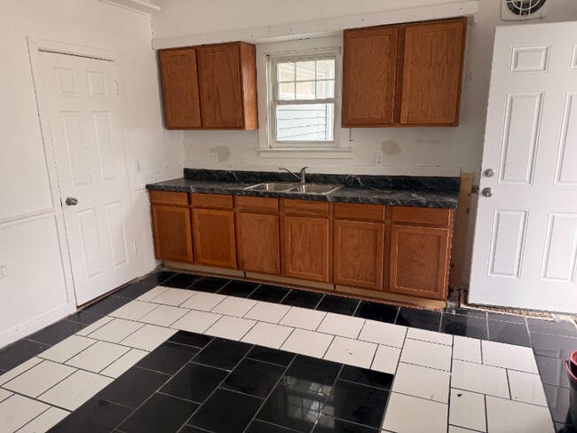 Foto del edificio - 1107 E Frye Ave