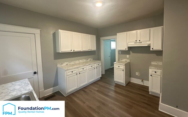 Foto del edificio - 1041 Rosewood Ave