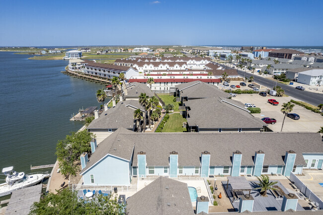 Building Photo - Lake Shore Villas