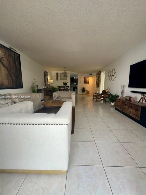 Building Photo - 13951 Kendale Lakes Cir