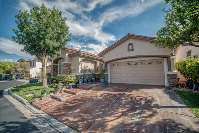 Building Photo - 9813 Camden Rose Fully Furnished