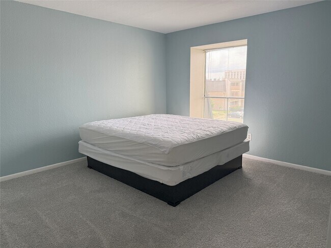 Foto del edificio - 8523 Hearth Dr