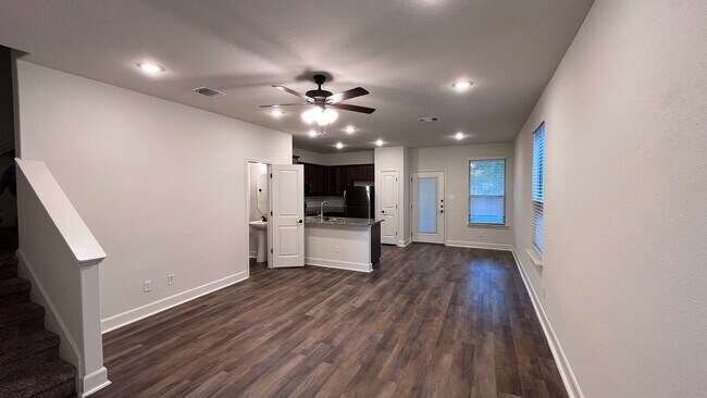 Foto del edificio - Stylish comfort in a Gated community with ...
