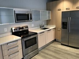 Foto del edificio - 691 Massachusetts Ave