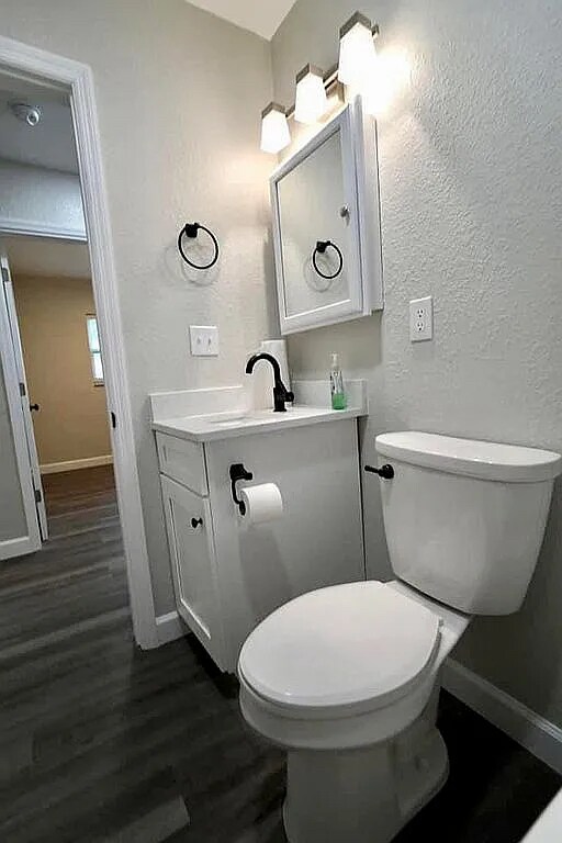 Foto del edificio - 885 Ruby Ave