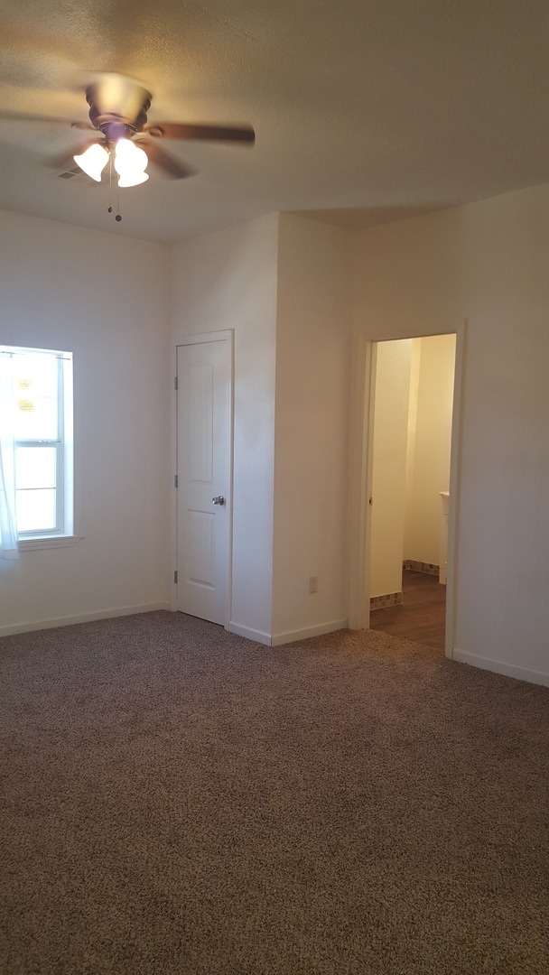 Photo - 908 E Main St Apartment