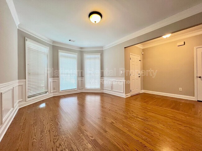 Foto del edificio - 3080 Whitfield Ave