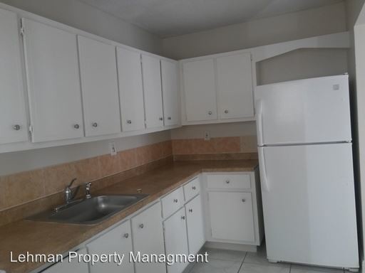 Foto del edificio - 631-631 NW 177th St