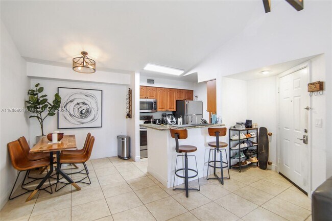 Building Photo - 2796 S University Dr