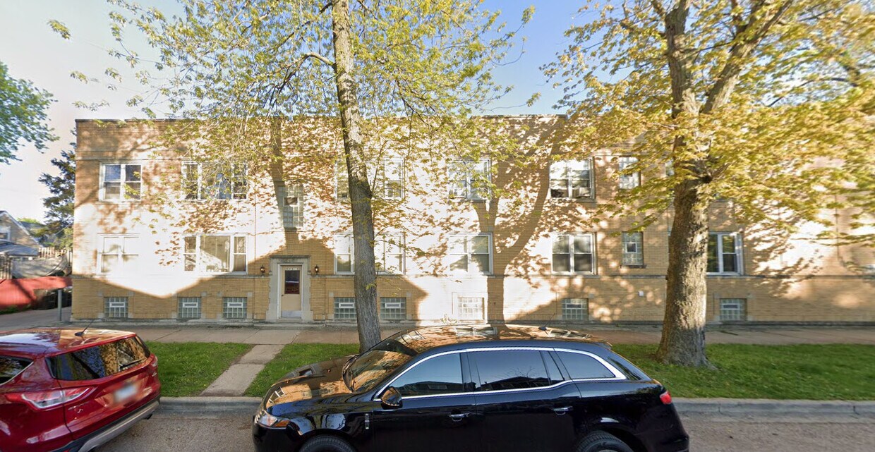 Primary Photo - 5267 N Lind Ave