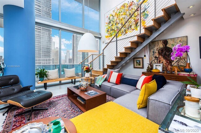 Building Photo - 200 Biscayne Blvd Way