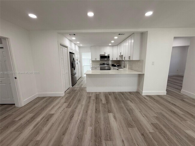 Foto del edificio - 6391 SW 39th St