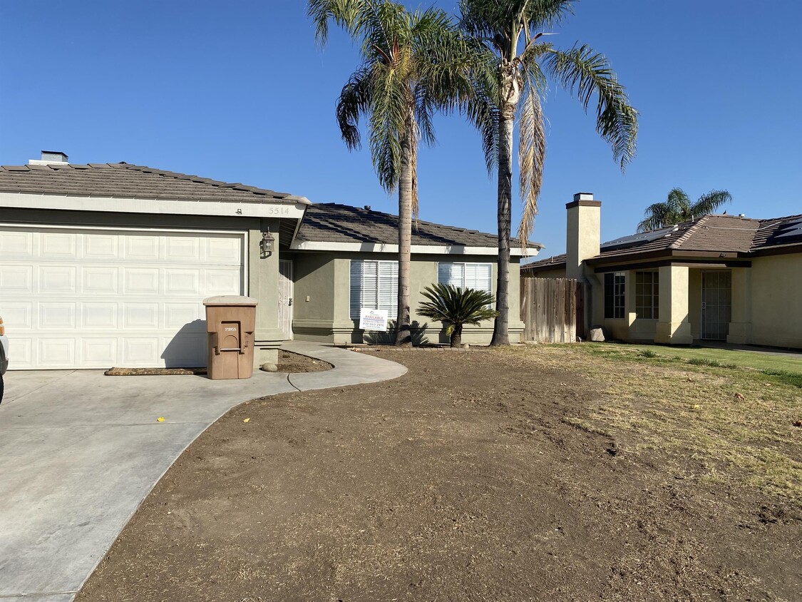 Primary Photo - 5514 Summer Villa Dr