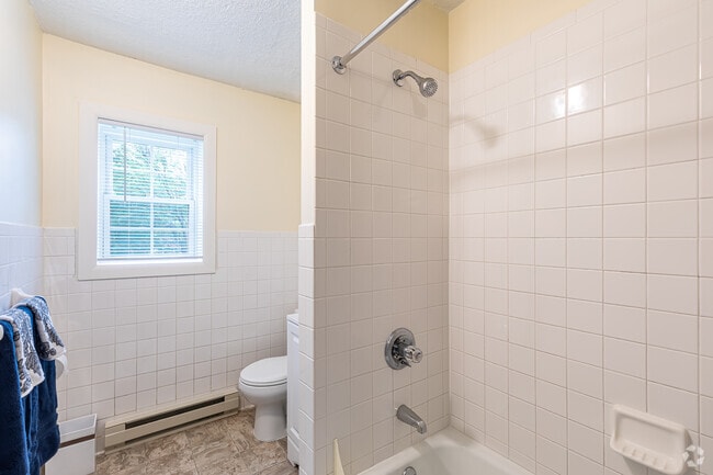 1HAB, 1BA - Robert Treat - All Utilities Included