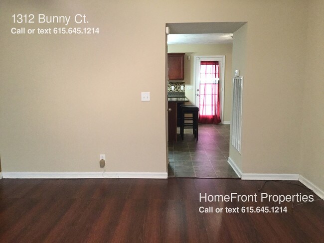 Building Photo - Townhome near MTSU