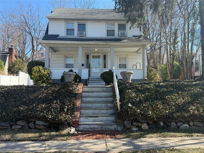 Foto del edificio - 15 Maple Grove St