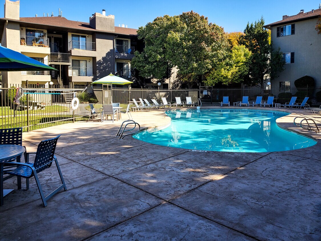 Candlelight Square Apartments Albuquerque, NM