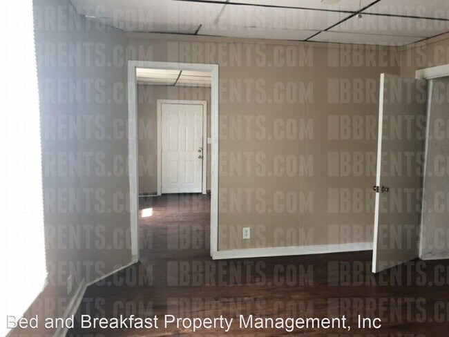 Building Photo - 1124 S 12th St