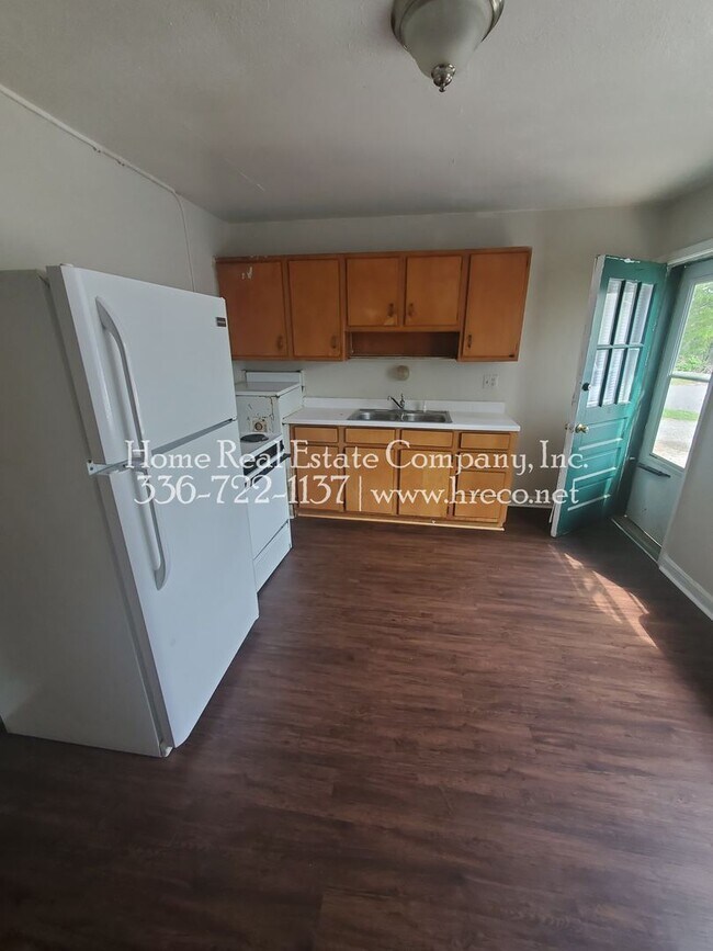 Photo - 1332 Gray Ave NE Apartment