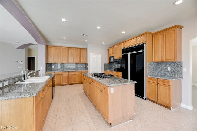 Building Photo - 11 Gulf Pines Ave