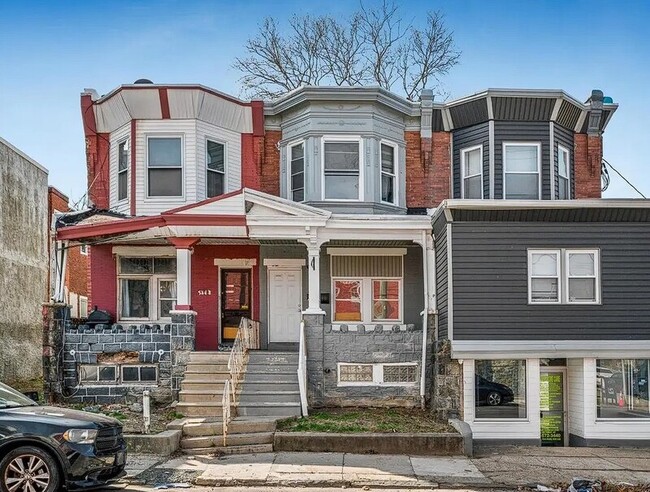 Photo - 5450 Media St House