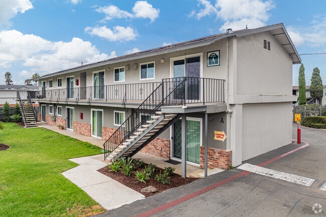 Apartamentos - Bay Breeze Apartments