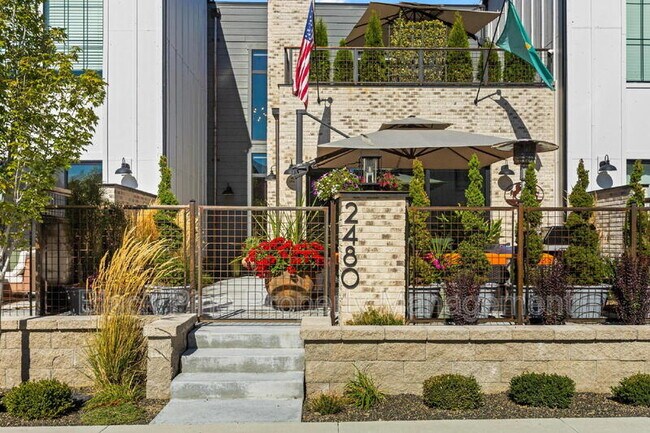 Foto del edificio - 2480 W Iron Coop St