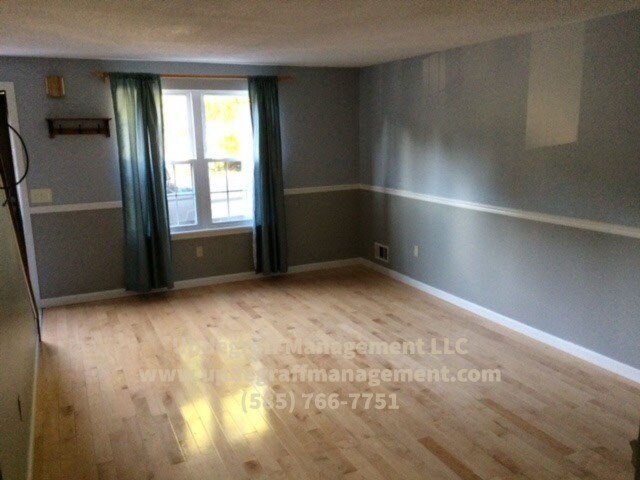 Building Photo - 1074 Mt Hope Ave