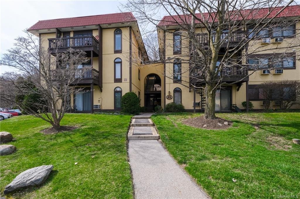 Primary Photo - 17 Granada Crescent