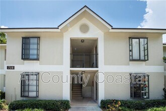 Building Photo - 719 Gardens Dr