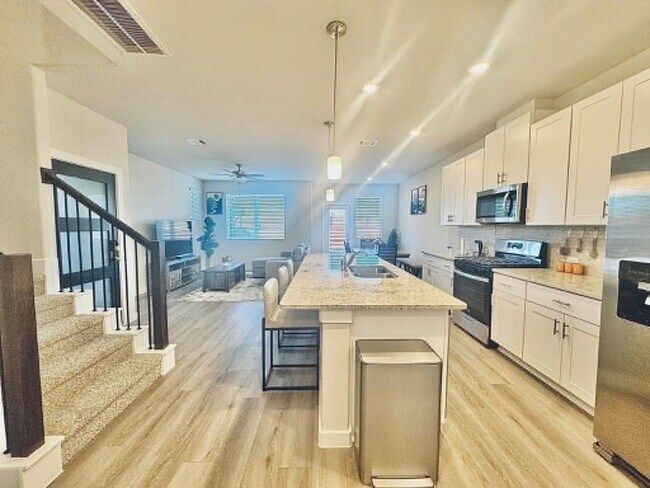 Foto del edificio - 14742 Slow River Ave