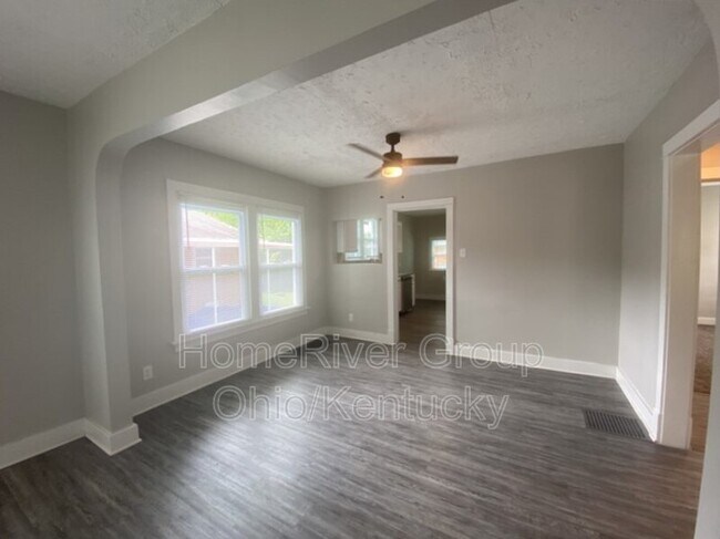Foto del edificio - 2525 Grant Ave