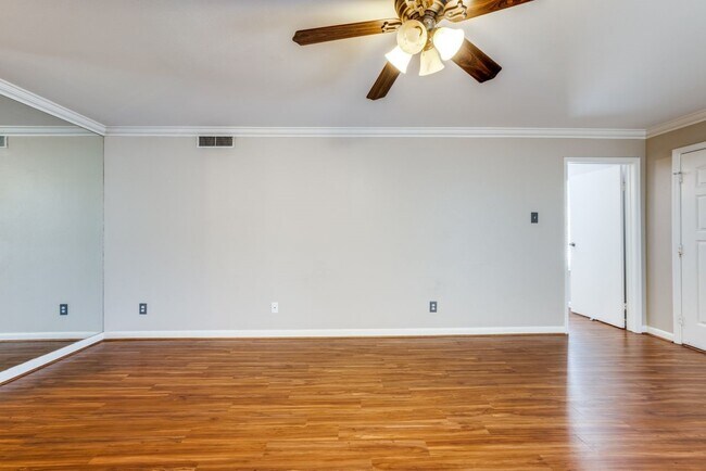 Foto del edificio - 8787 Brae Acres Rd