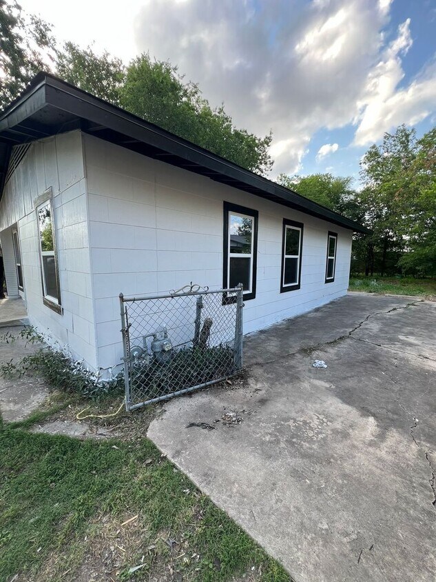 Foto principal - Charming 3-Bed Home with Great Transit, Sc...