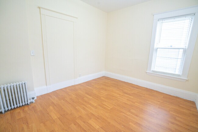 Foto del edificio - 104 Wayland St
